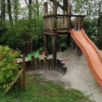 Hout speeltoestel Peize
